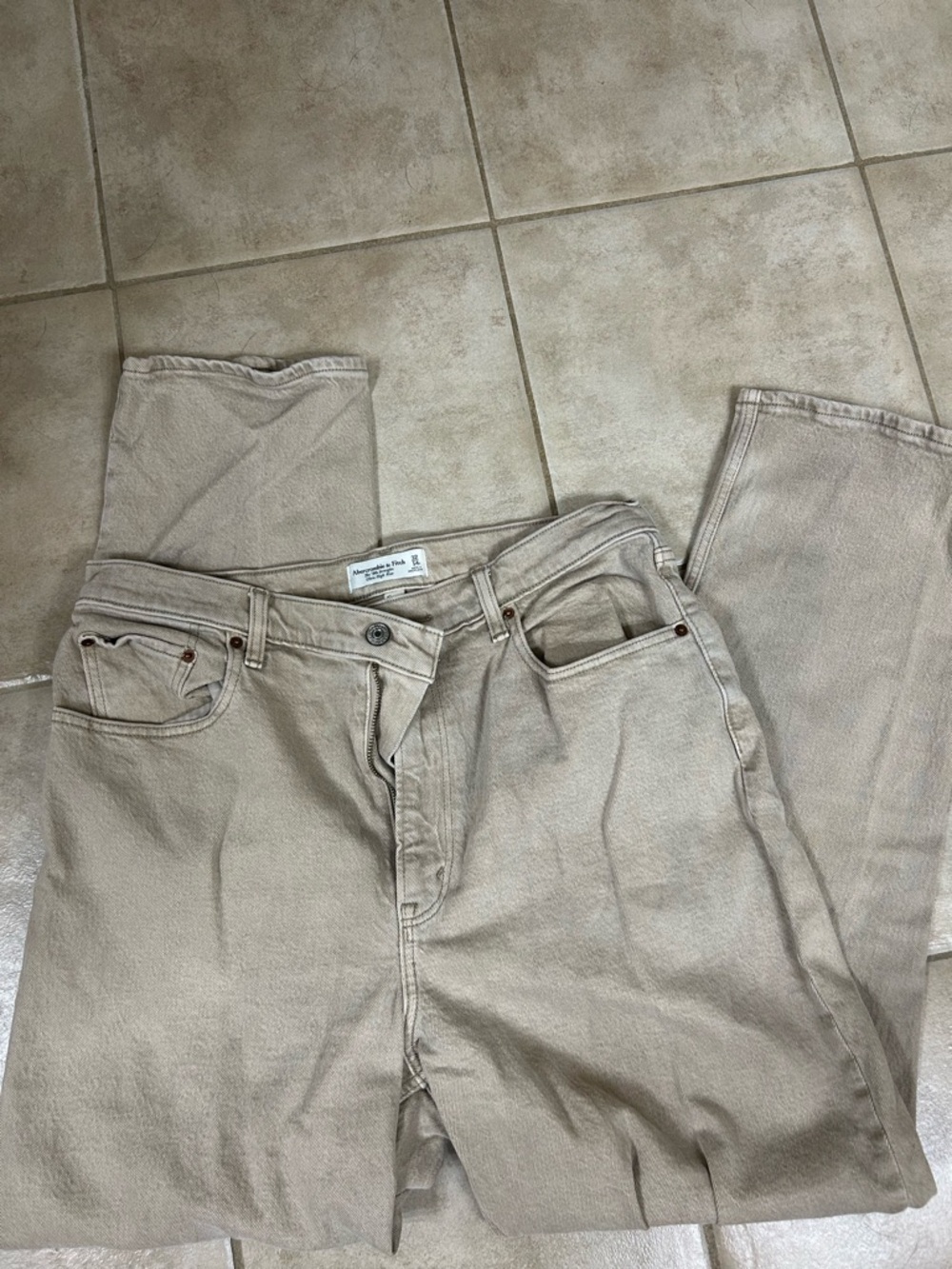 Abercrombie & Fitch High-Rise Jeans in Light Khaki